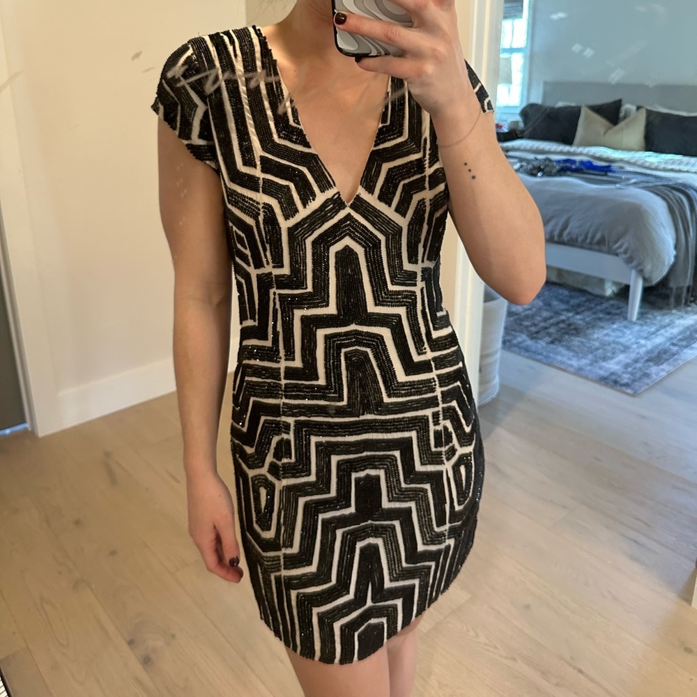 Parker Geometric Beaded Black Sequin Dress size 4